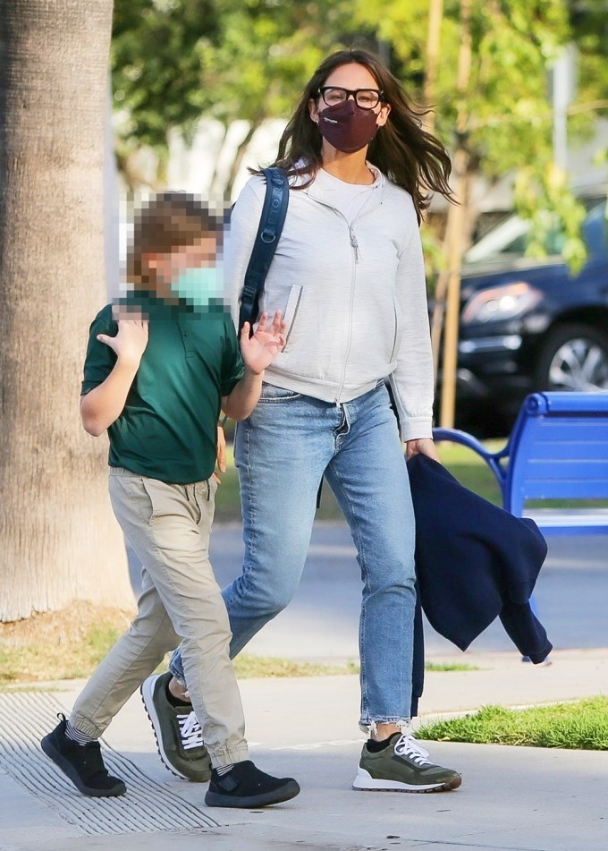 Jennifer Garner Holds Hands With Samuel After School